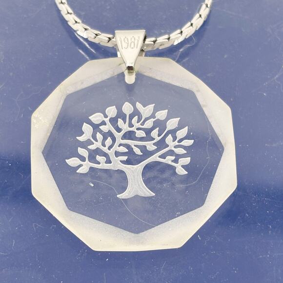 Vintage Avon 1981 Genuine Crystal Tree of Life Pendant Necklace - 24" Chain - Picture 1 of 3